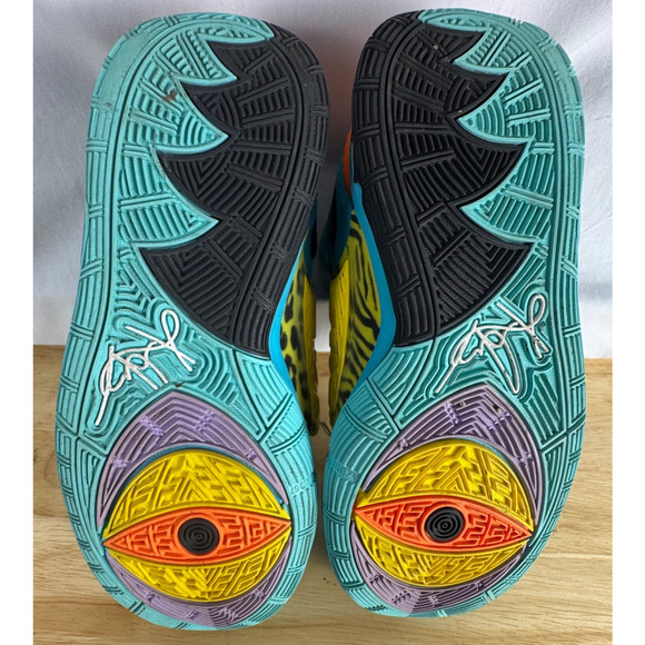 Nike Kyrie 6 Kids Size 7Y Oracle Aqua Basketball Kyrie Irving BQ5599-300 - Picture 6 of 9